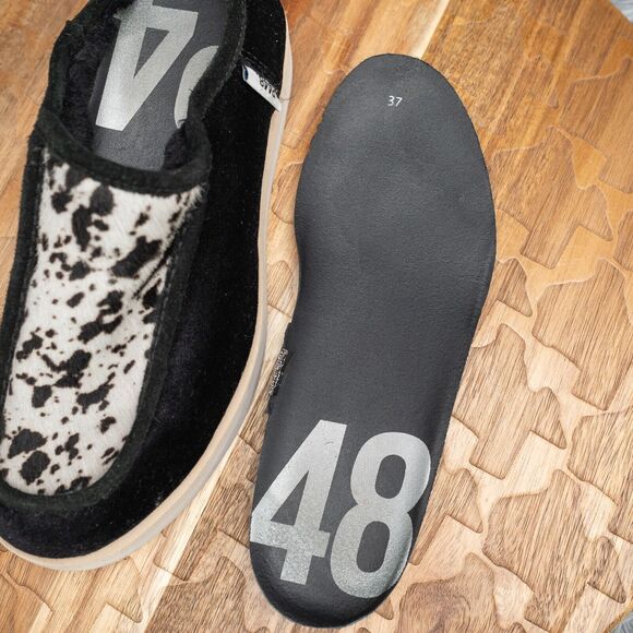 P448 Women’s Bubble Slip on Shoes in Black & Cowhide Print - Size EU 37/US7 - Picture 6 of 7